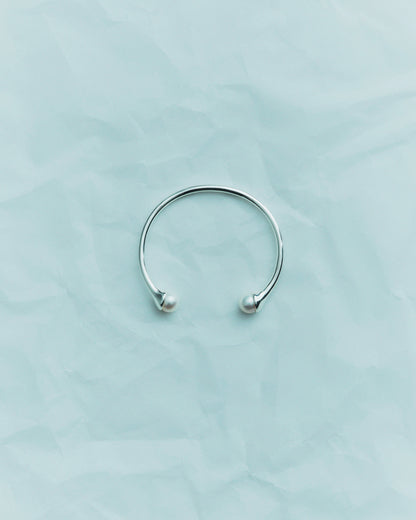 Lumora Bangle